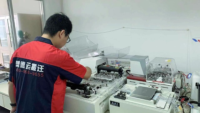 河池市、欽州市搬實(shí)驗(yàn)儀器